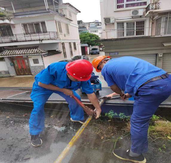 “三落兩?！惫泊偃?xì)夤艿栏脑熘脫Q工作安全平穩(wěn)有序